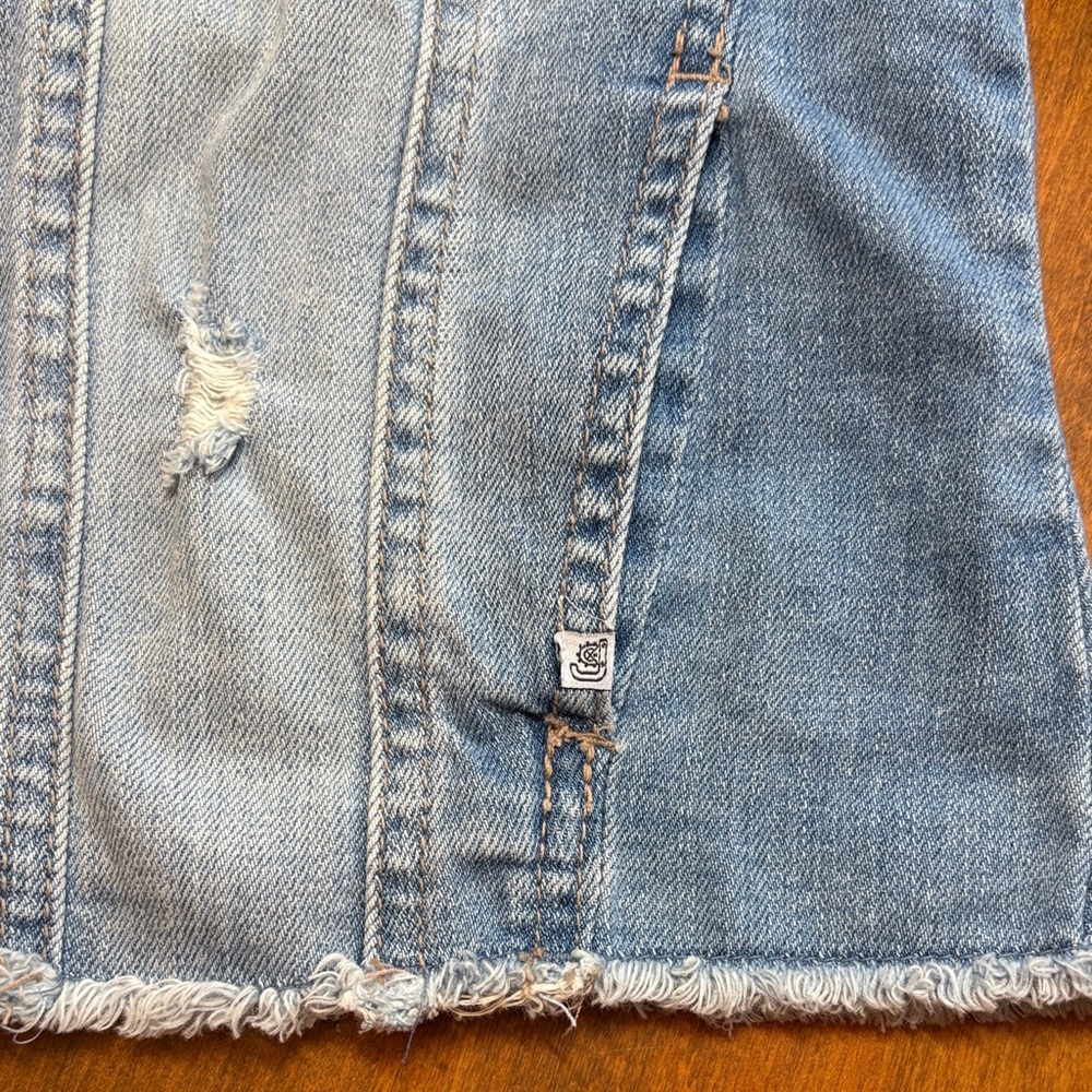 Engean Light Blue Distressed Denim Jacket, M - Picture 4 of 9